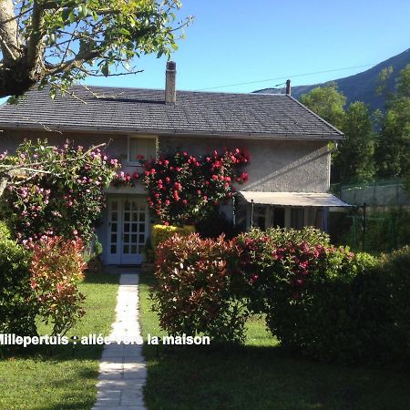 Les Millepertuis Villa Luz-Saint-Sauveur Exteriör bild